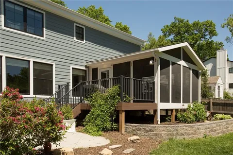 $775,000 | 4801 West 66th Street, Prairie Village, KS 66208