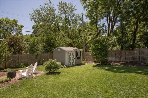 $775,000 | 4801 West 66th Street, Prairie Village, KS 66208