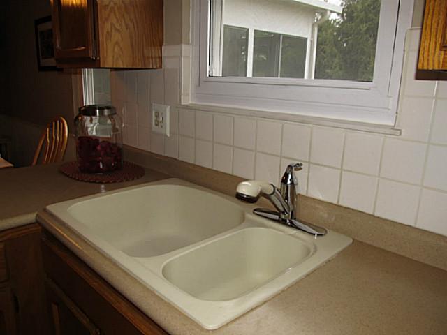 217 Rugby Court Columbus, OH 43230 - Photo 4 of 23