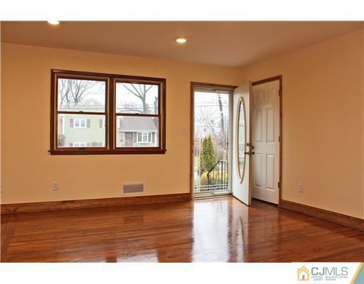2 Wynn Road Edison, NJ 08817 - Photo 2 of 25 Gallery Image 2