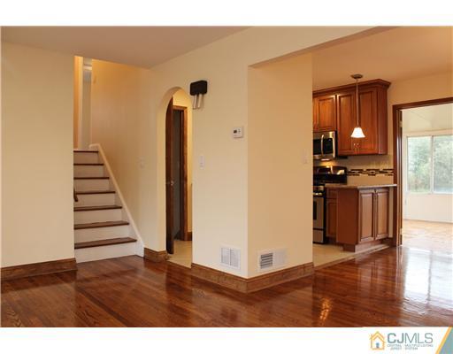 2 Wynn Road Edison, NJ 08817 - Photo 11 of 25 Gallery Image 11