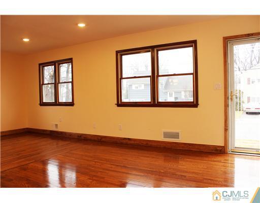 2 Wynn Road Edison, NJ 08817 - Photo 12 of 25 Gallery Image 12