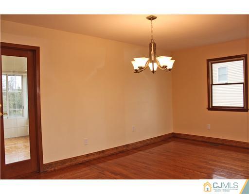2 Wynn Road Edison, NJ 08817 - Photo 4 of 25 Gallery Image 4