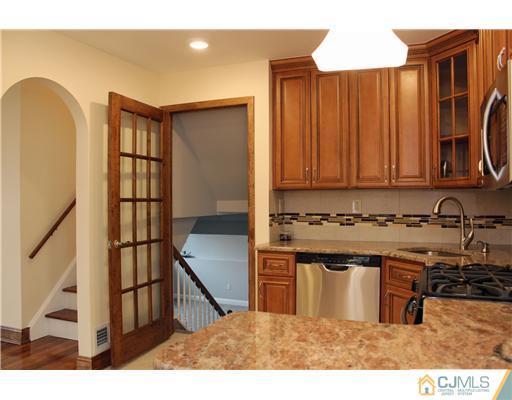 2 Wynn Road Edison, NJ 08817 - Photo 5 of 25 Gallery Image 5