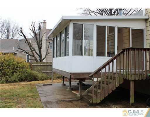 2 Wynn Road Edison, NJ 08817 - Photo 8 of 25 Gallery Image 8