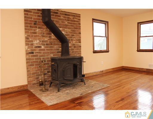 2 Wynn Road Edison, NJ 08817 - Photo 10 of 25 Gallery Image 10