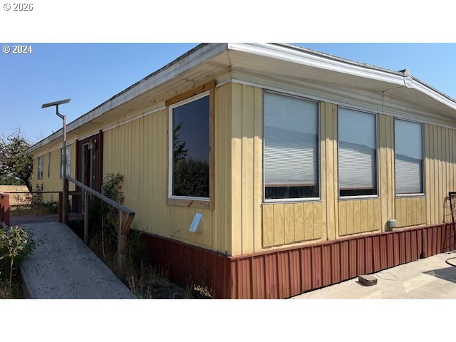 3 Parcels Highway Irrigon, OR 97844 - Photo 2 of 10 a black and white photo of a building