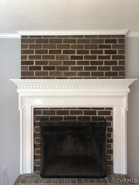 6612 Davis Road Quinton, VA 23141 - Photo 7 of 37 Crown molding