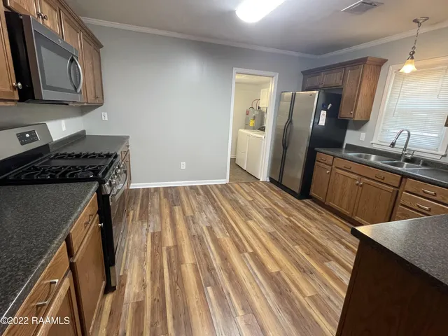 $1,600 | 524 Harding Street, Lafayette, LA 70503