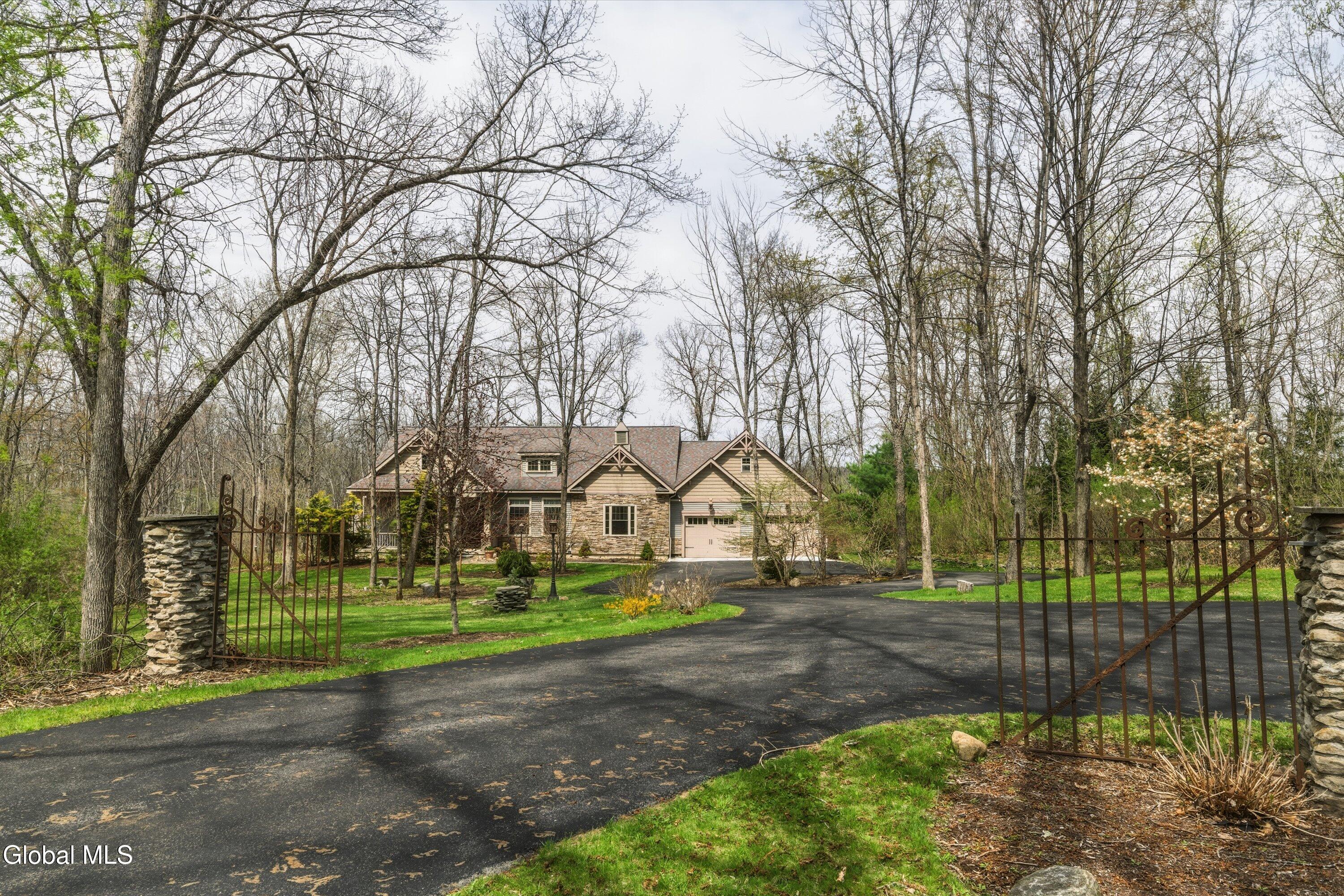 262 Old Post Rd