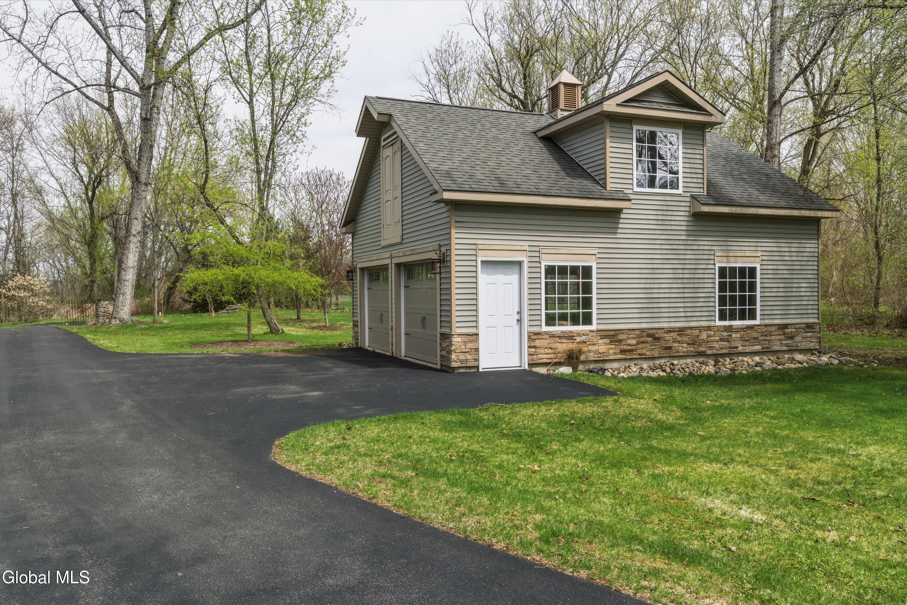 262 Old Post Road Ballston Spa, NY 12020 - Photo 31 of 36 Deattached Garage