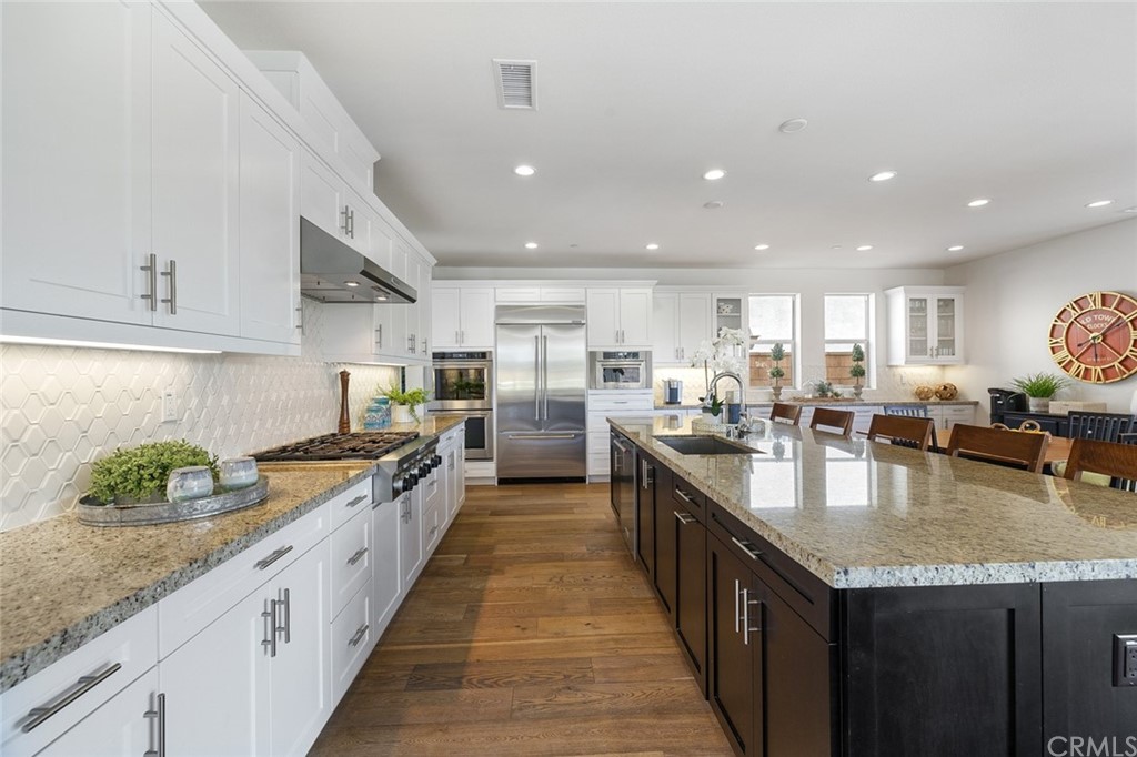 7 Victory Road Tustin, CA 92782 - Photo 17 of 74