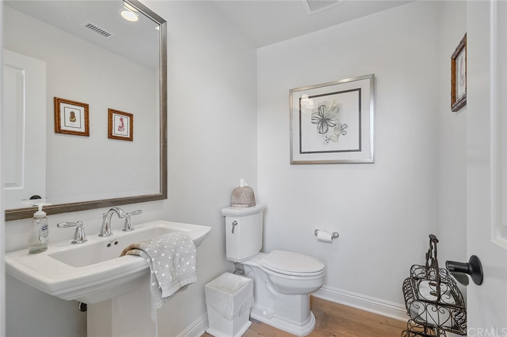 7 Victory Road Tustin, CA 92782 - Photo 23 of 74