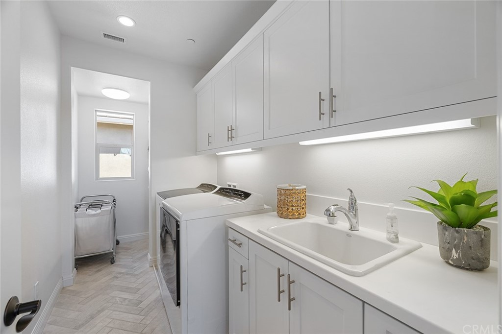 7 Victory Road Tustin, CA 92782 - Photo 30 of 74