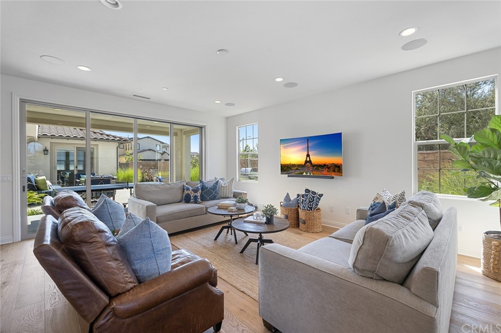 7 Victory Road Tustin, CA 92782 - Photo 10 of 74