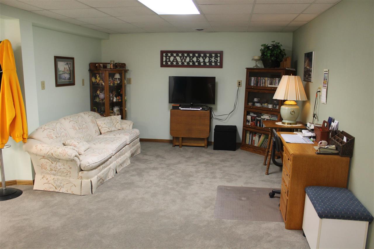 520 Devoe Street South Lone Tree, IA 52755 - Photo 16 of 25 Gallery Image 16
