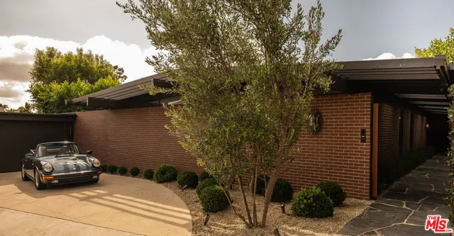 $4,999,999 | 2505 Carman Crest Drive, Los Angeles, CA 90068