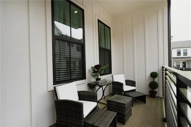 $3,695 | 154 Chestnut Circle, Unit 80, Atlanta, GA 30342