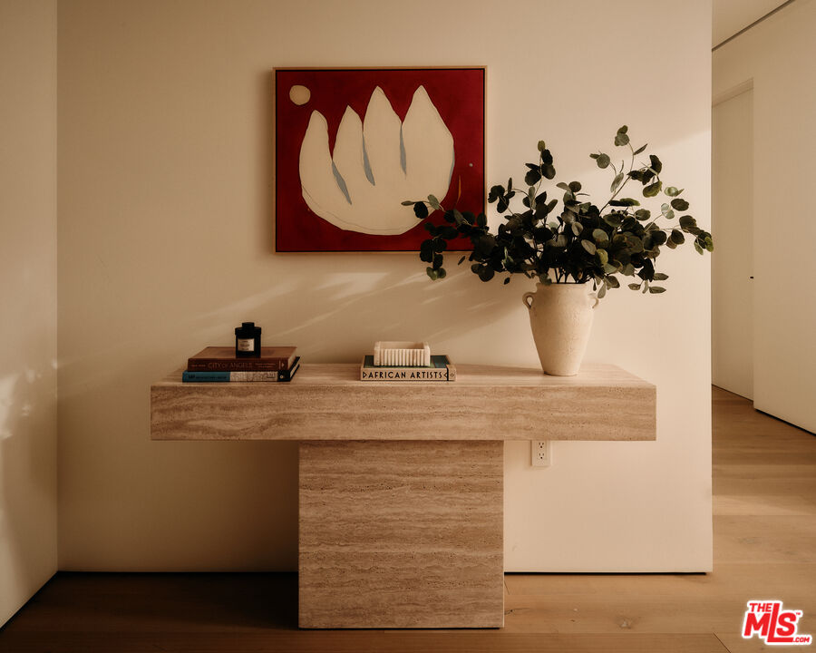 8899 Beverly Boulevard, Unit 8C Los Angeles, CA 90048 - Photo 10 of 33 a bathroom with a sink and a mirror