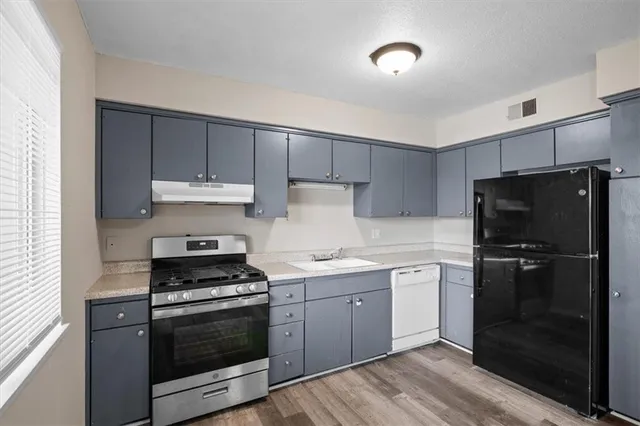 $475,000 | 8038 Campbell Street, Kansas City, MO 64131