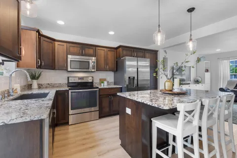 $500,000 | 6302 Pennock Lane, McFarland, WI 53558