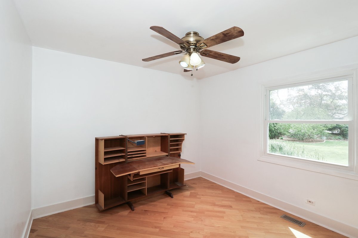 218 East Nerge Road Roselle, IL 60172 - Photo 26 of 36