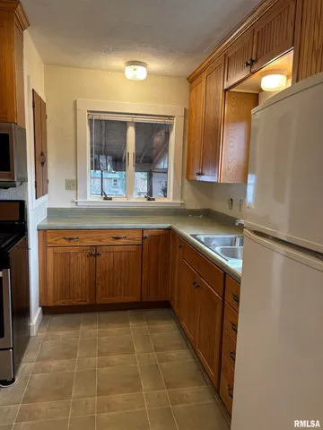 $129,900 | 1610 South East Street, Jacksonville, IL 62650