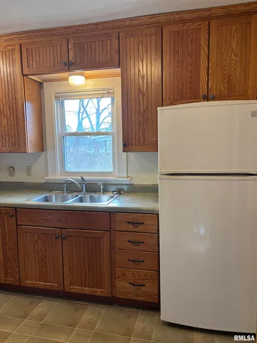 $129,900 | 1610 South East Street, Jacksonville, IL 62650