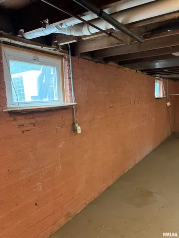 $129,900 | 1610 South East Street, Jacksonville, IL 62650