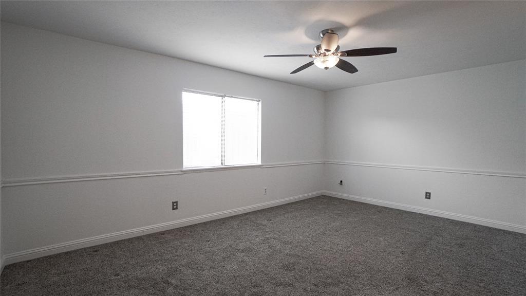 2115 Chatsworth Road Carrollton, TX 75007 - Photo 14 of 25