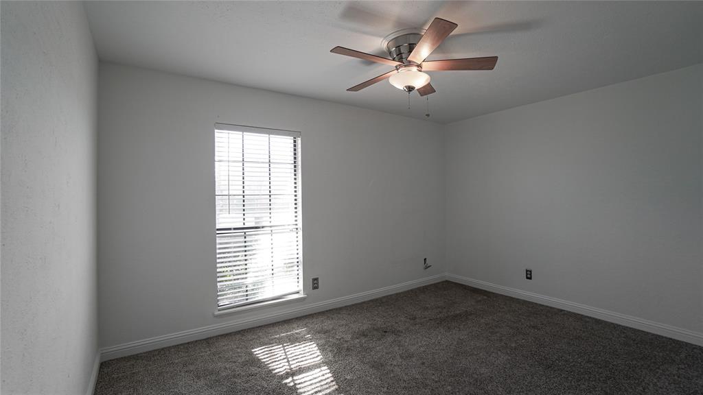 2115 Chatsworth Road Carrollton, TX 75007 - Photo 18 of 25