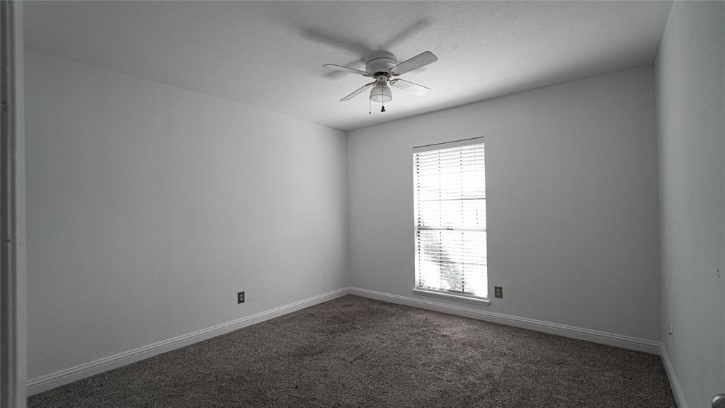 2115 Chatsworth Road Carrollton, TX 75007 - Photo 20 of 25