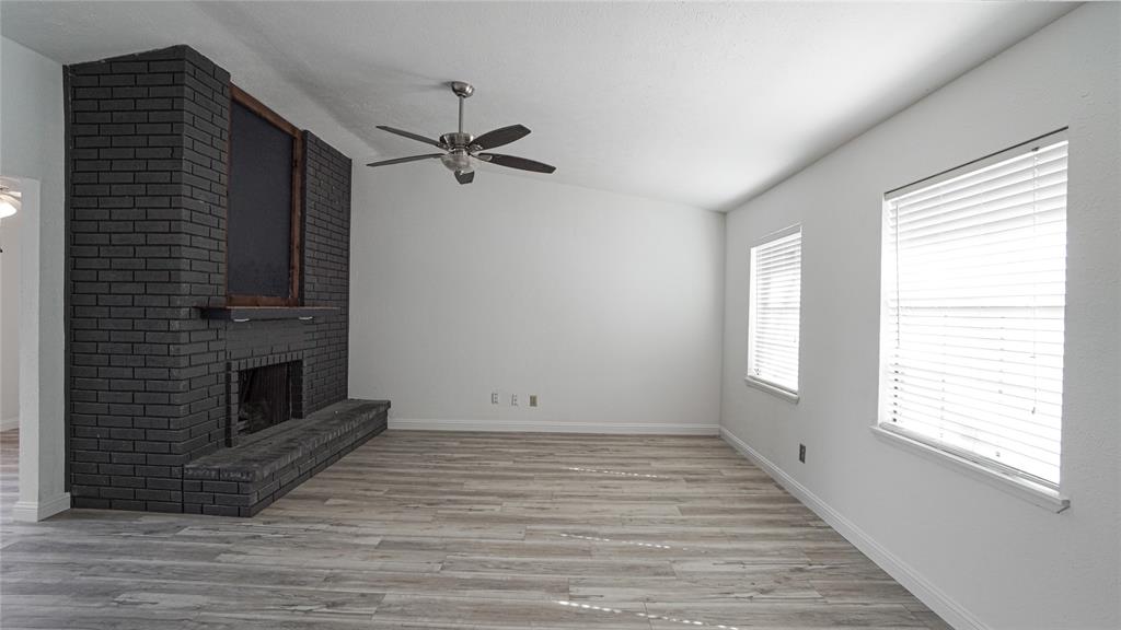 2115 Chatsworth Road Carrollton, TX 75007 - Photo 7 of 25