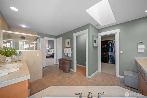$1,238,988 | 5221 Northeast 7th Place, Renton, WA 98059