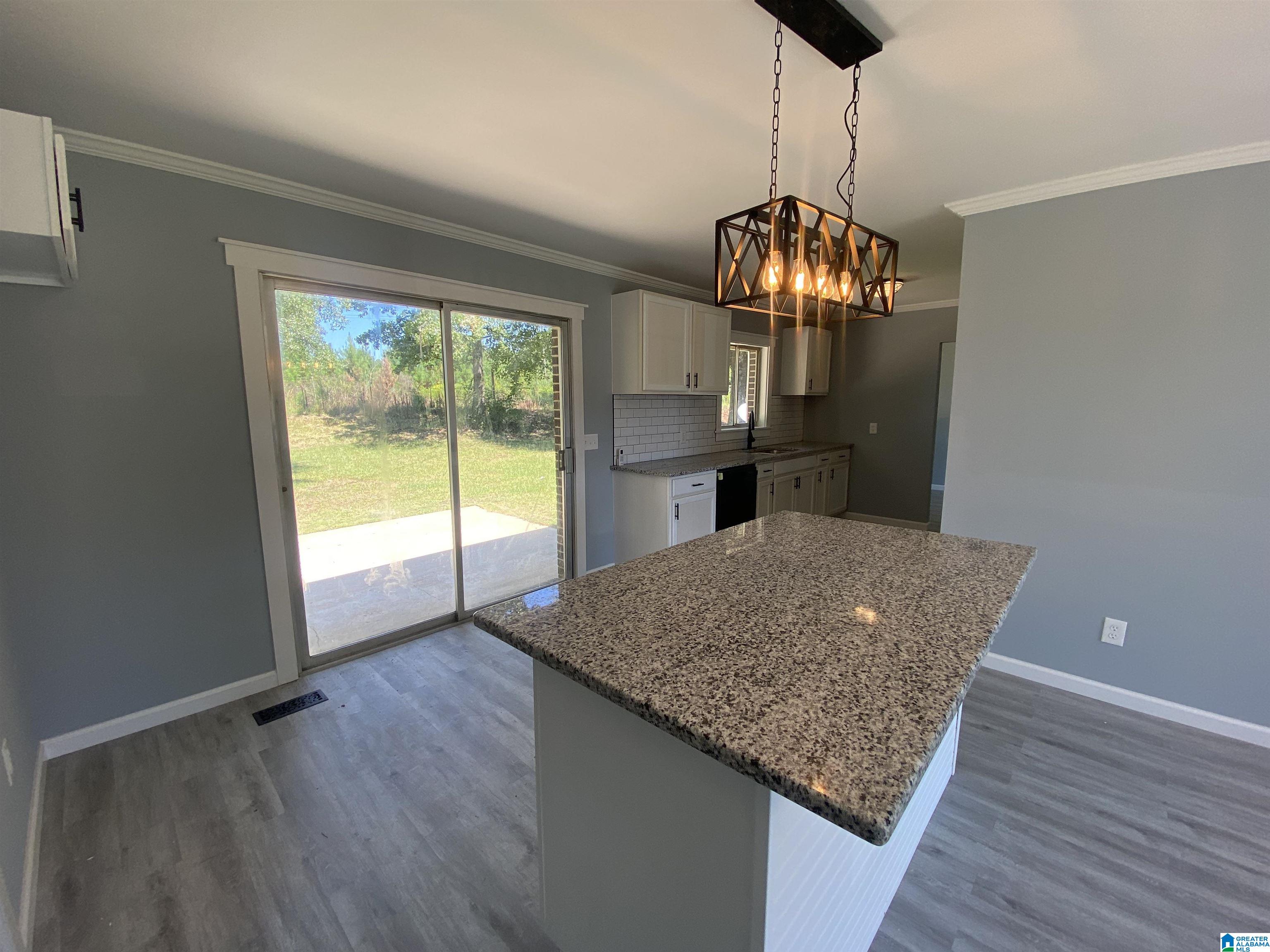 1531 Bennett Road Jasper, AL 35503 - Photo 3 of 15