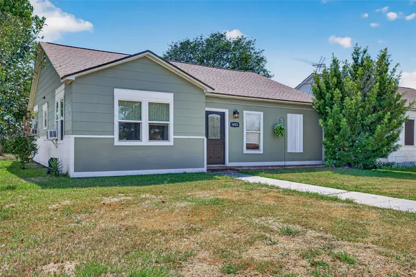 $180,000 | 1403 North Avenue F, Freeport, TX 77541