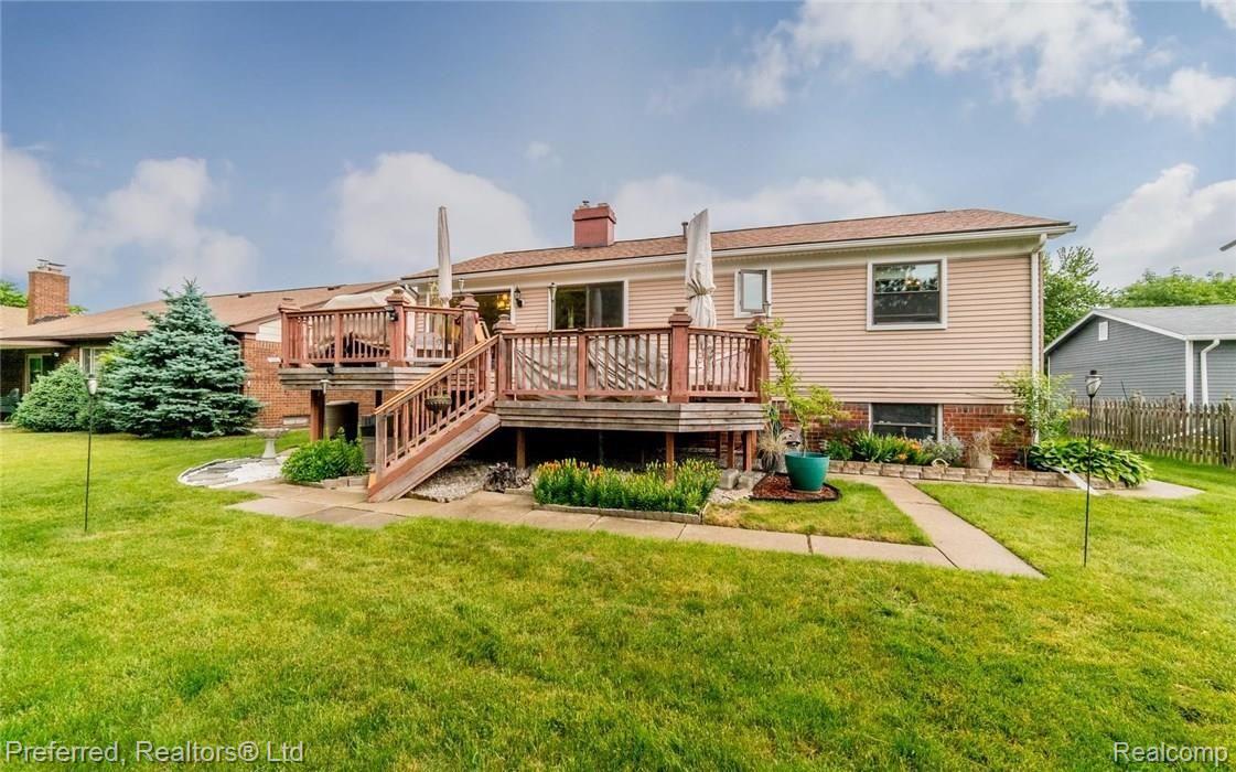 42635 Hanford Road Canton, MI 48187 - Photo 18 of 22 18.jpg