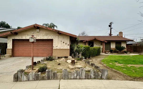 $299,000 | 1922 North Dearing Avenue, Fresno, CA 93703