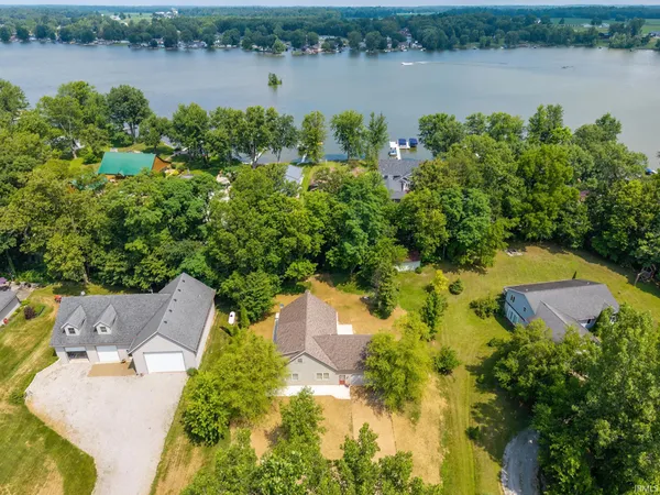 $357,900 | 1945 East 770 South, Wolcottville, IN 46795