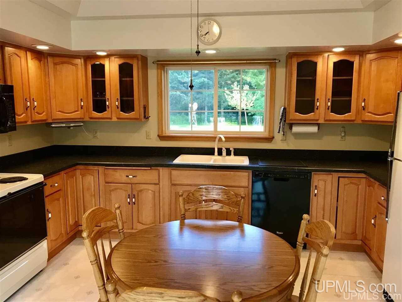 642 River Road Manistique, MI 49854 - Photo 17 of 45 Gallery Image 17