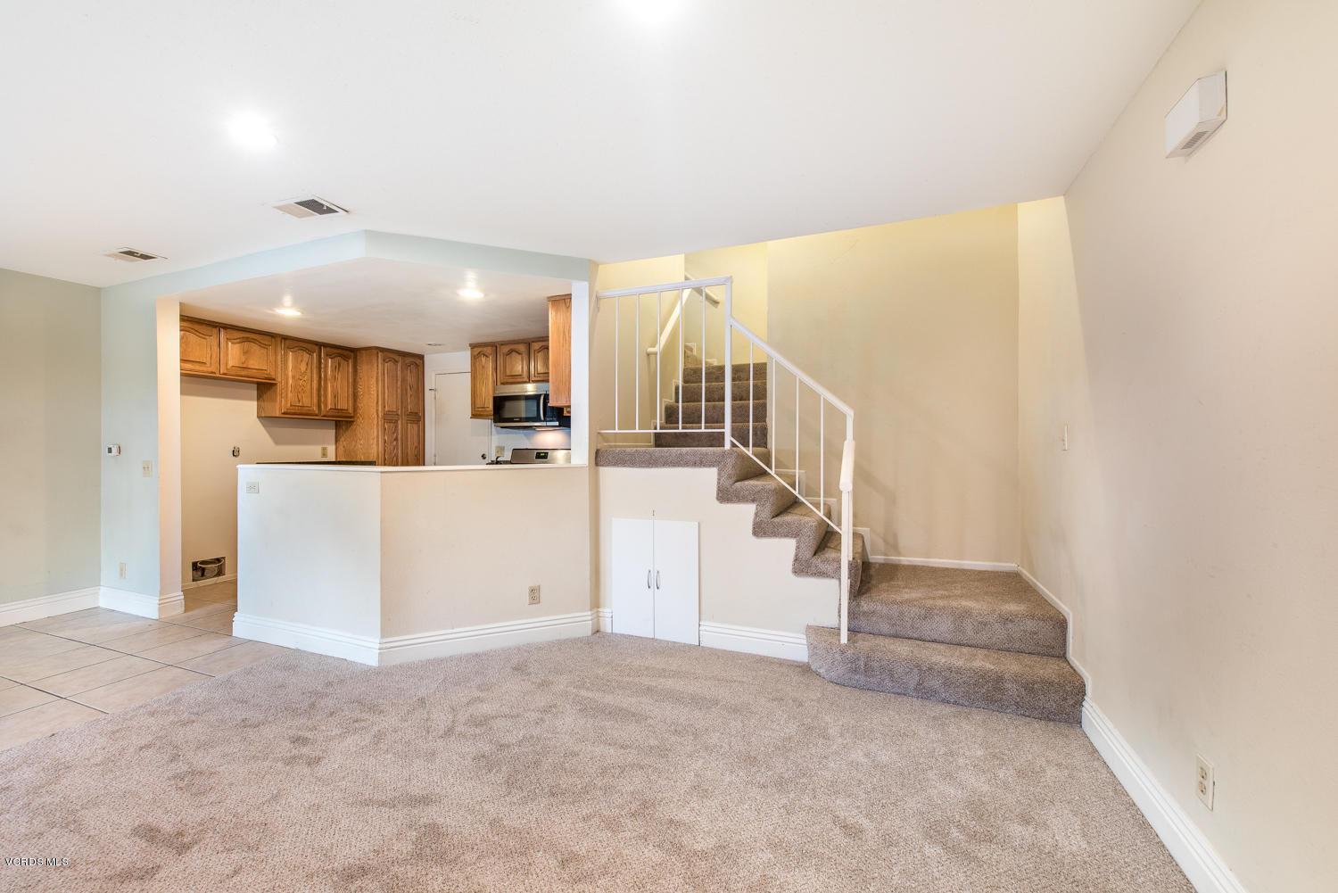 3962 Cochran Street, Unit 69 Simi Valley, CA 93063 - Photo 12 of 26 Living Room