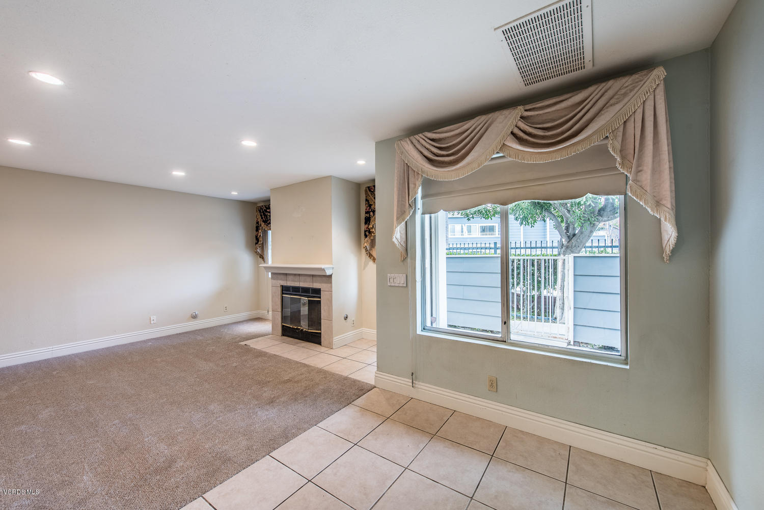 3962 Cochran Street, Unit 69 Simi Valley, CA 93063 - Photo 8 of 26 Living/Dining Combo