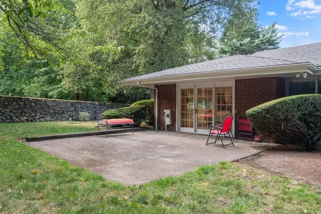 $1,198,000 | 18 Chestnut Place, Unit 18, Brookline, MA 02445