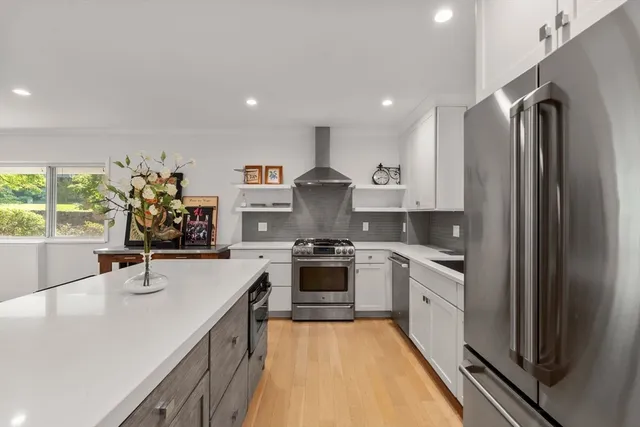 $1,198,000 | 18 Chestnut Place, Unit 18, Brookline, MA 02445