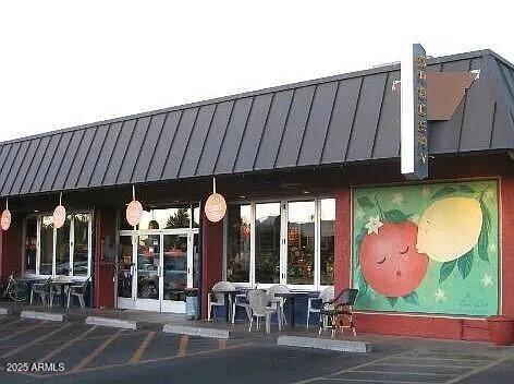 4540 North 44th Street, Unit 47 Phoenix, AZ 85018 - Photo 15 of 16 an outdoor sitting area with furniture