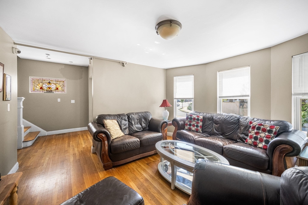 190 Shute Street Everett, MA 02149 - Photo 6 of 16