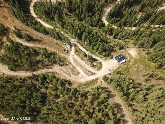 $299,000 | 1001 Pine Ridge Lane, Pinehurst, ID 83850