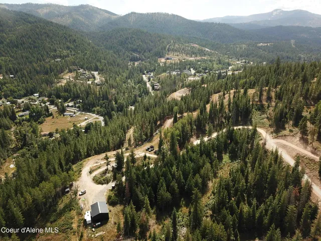 $299,000 | 1001 Pine Ridge Lane, Pinehurst, ID 83850
