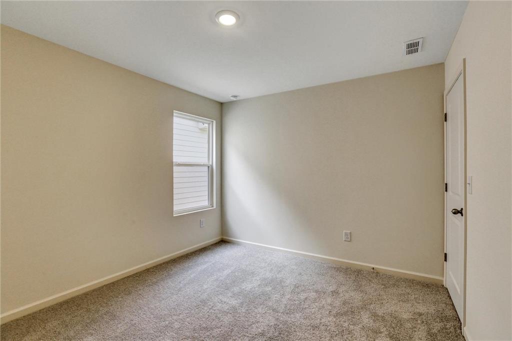 193 Hynes Street Winder, GA 30680 - Photo 10 of 38