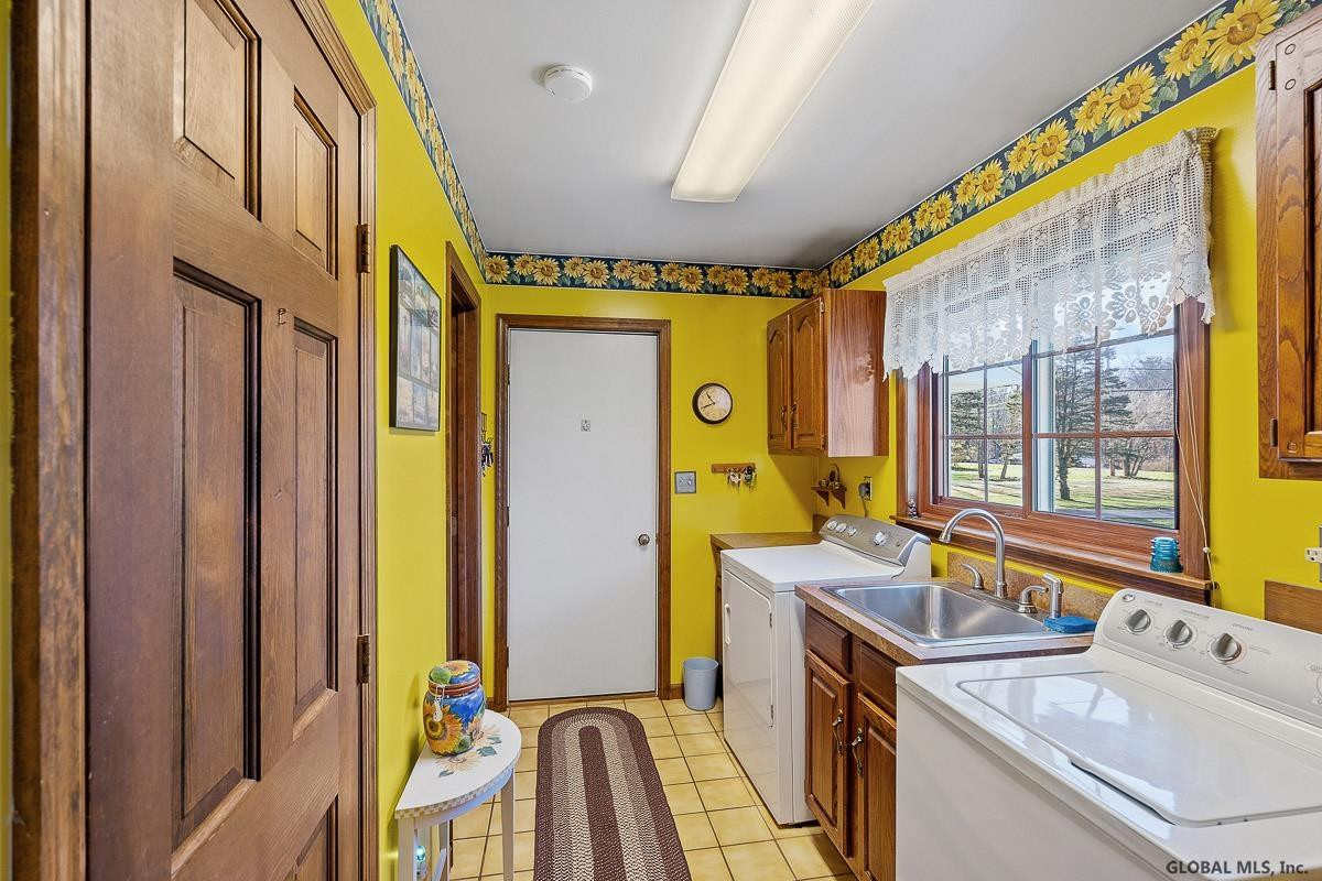255 Beaver Dam Road Bethlehem, NY 12158 - Photo 17 of 93 Photo 43